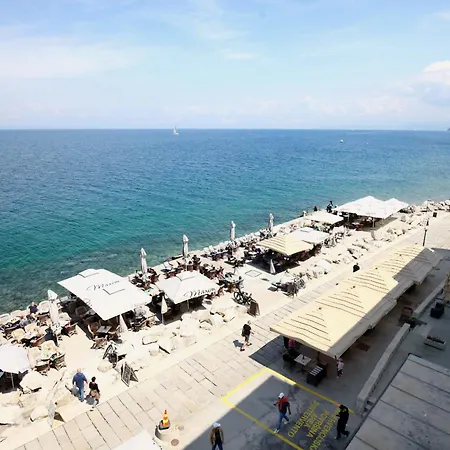 Apartment Punta Beachfront Exclusive *