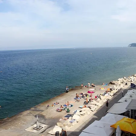 Punta Beachfront Exclusive Apartman