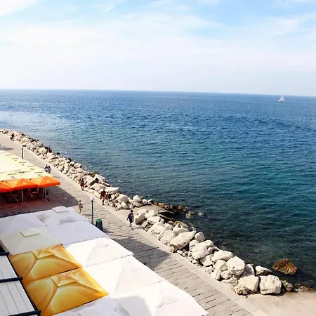 Punta Beachfront Exclusive Apartman *
